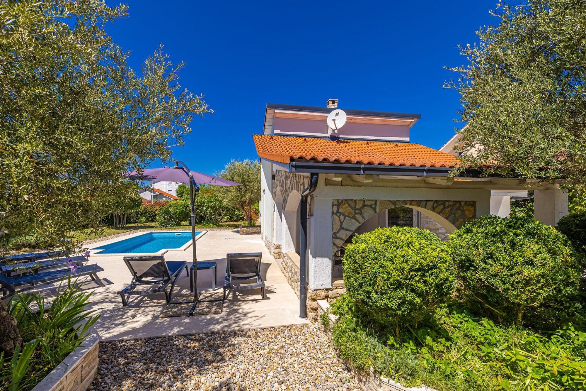 Holiday House Kai With Private Pool Pinezići エクステリア 写真