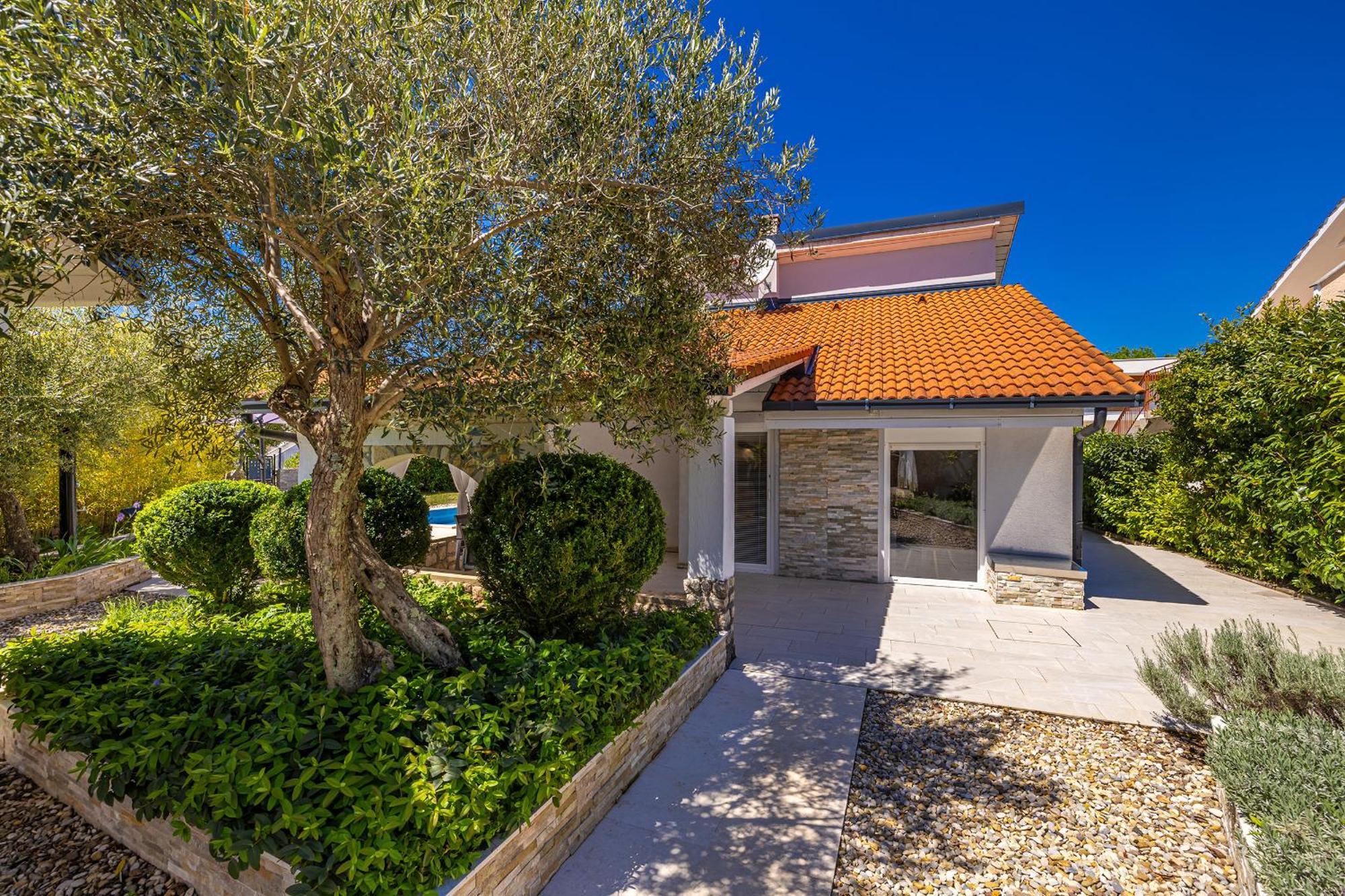 Holiday House Kai With Private Pool Pinezići エクステリア 写真
