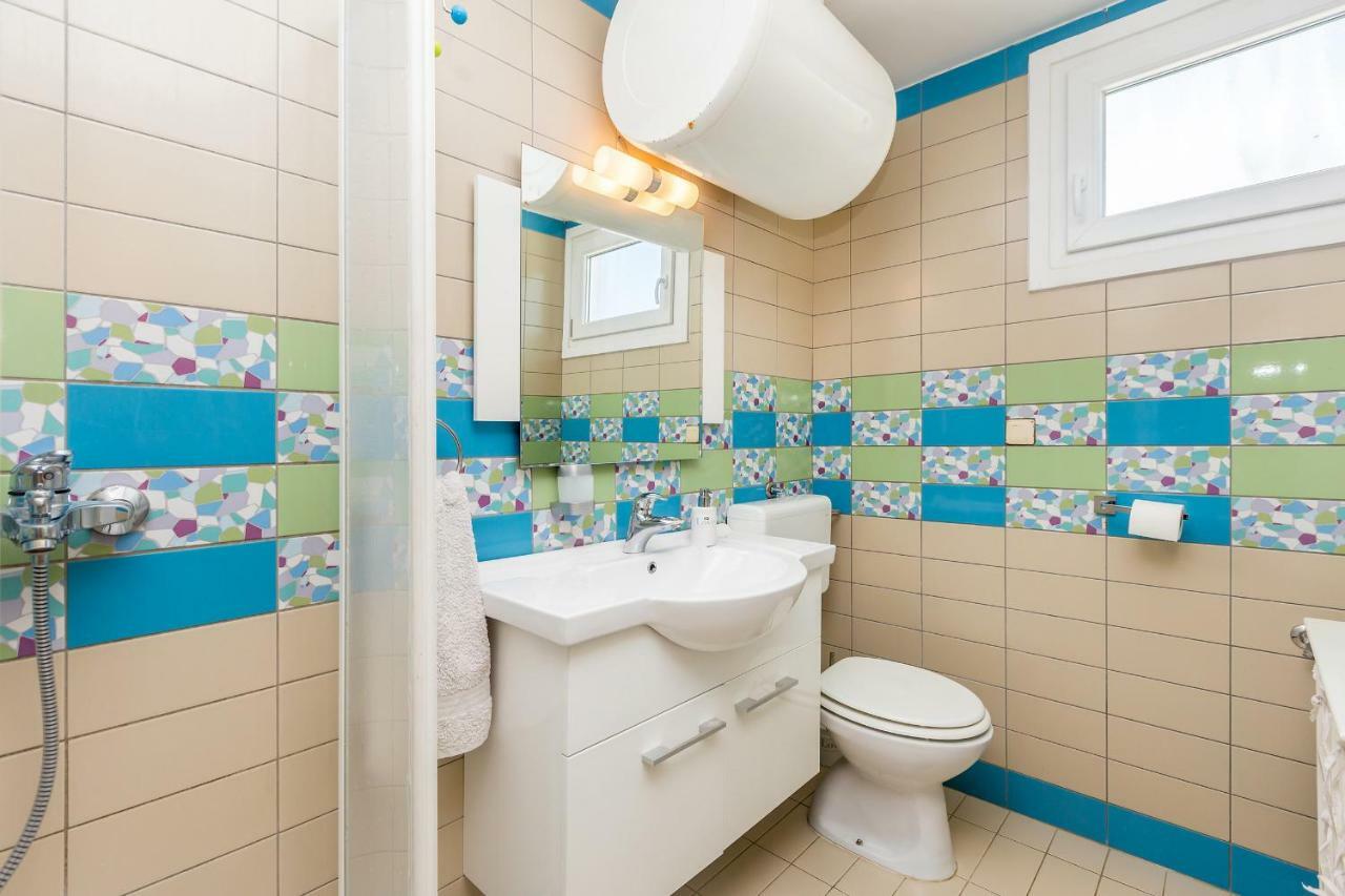 Holiday House Kai With Private Pool Pinezići エクステリア 写真